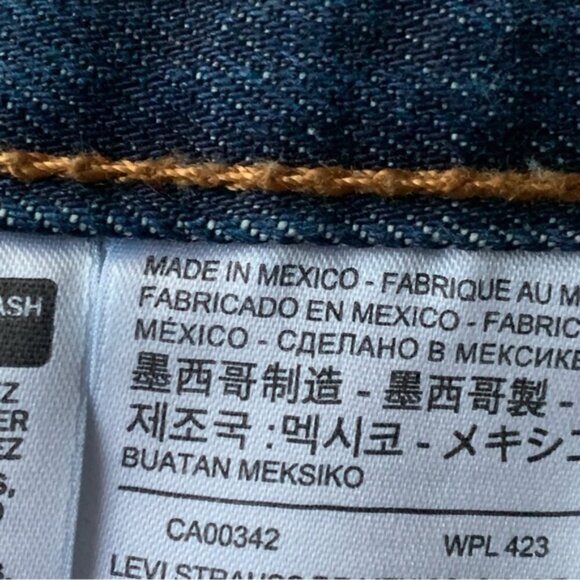 Levis 501 Straight Leg Button Fly Jeans - Picture 8 of 8